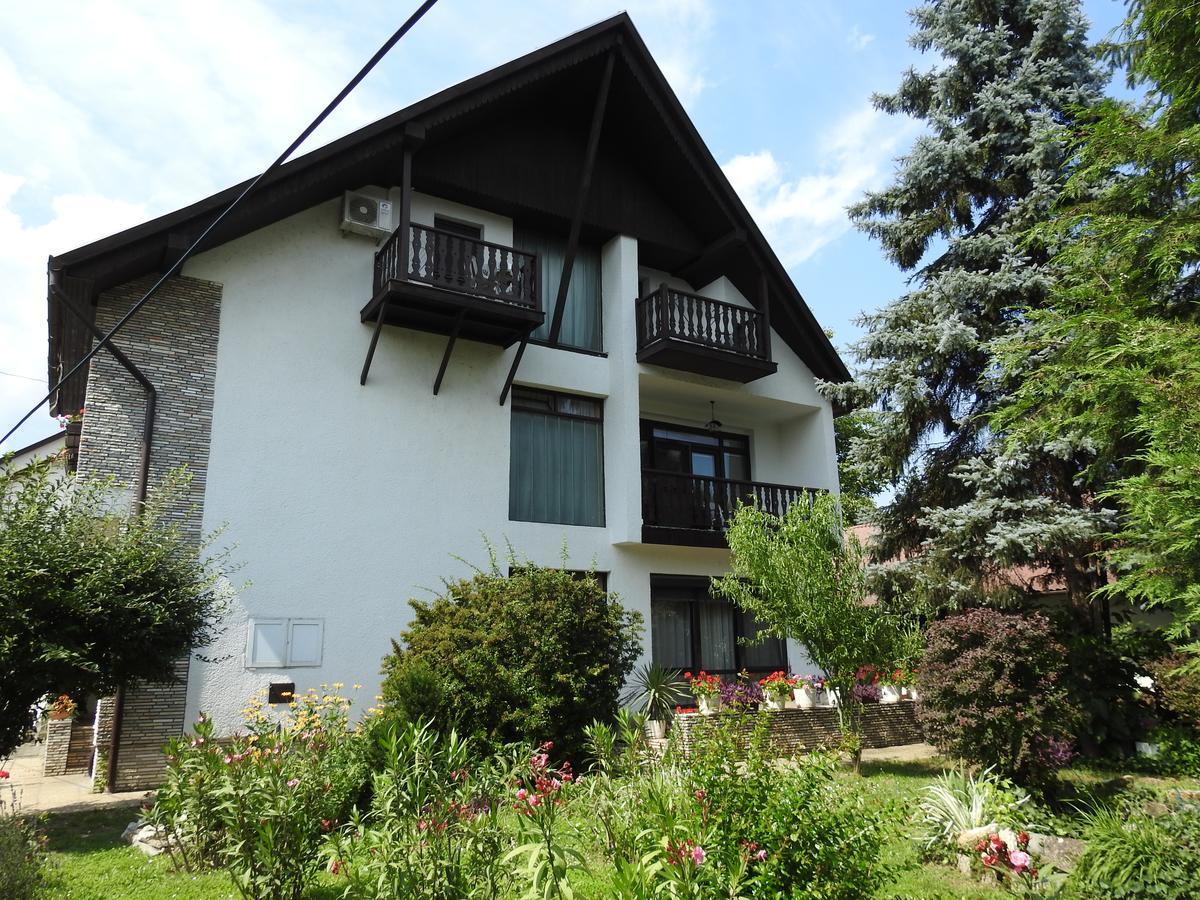 Hotel Haus Gizella Harkan Exterior foto